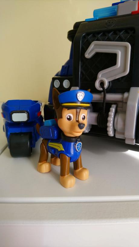 Labková patrola veľké policajné auto, 