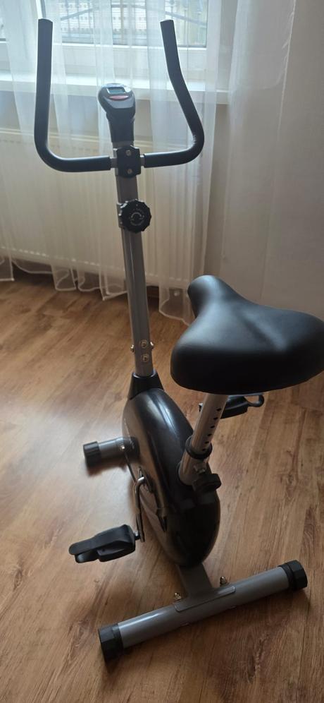 Stacionarny bicykel,