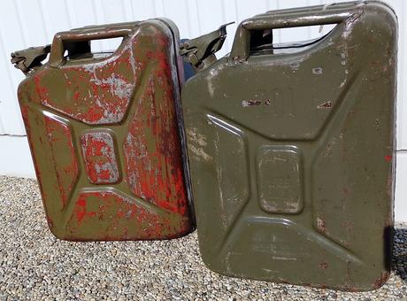 Kovové kanistre - bandasky, 