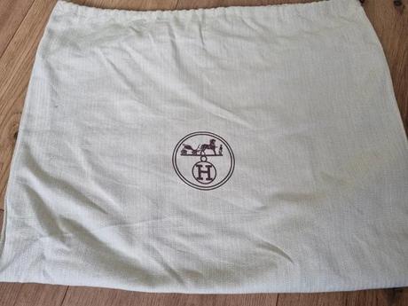 Kožená čierna kabelka guzini, 