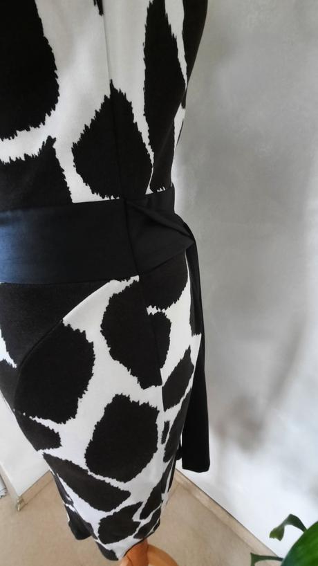 4.ŝaty bielo-čierne zebra 38, bonprix,38