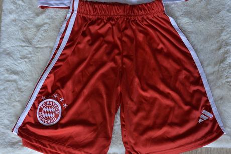 Futbalový dres musiala fc bayern mníchov, adidas,158