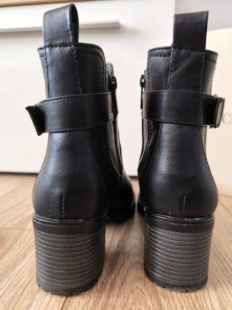 Dámske členkové čižmy, clara barson,38