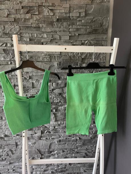 Zara komplety vrchy v.s spodok m-l 6 eur jeden, zara,m