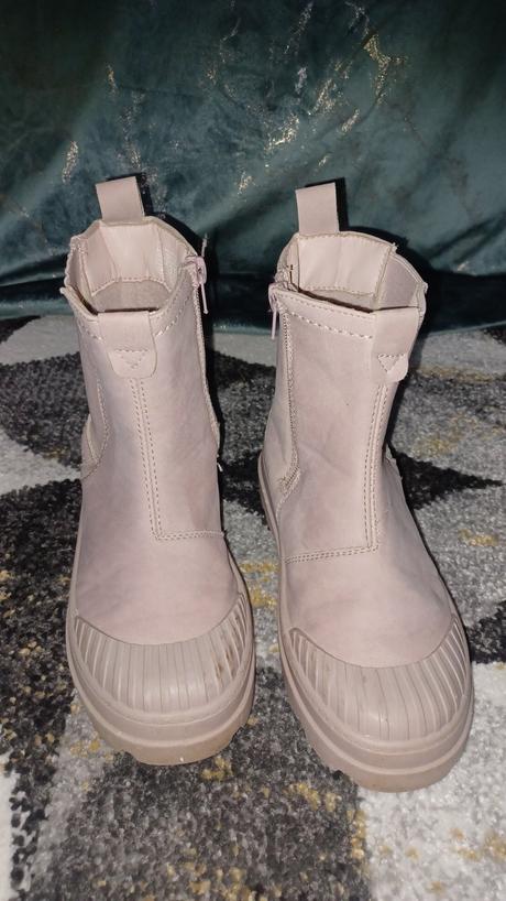 Čižmičky, reserved,33