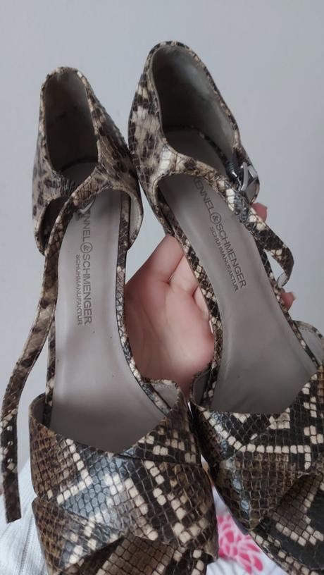 Kožené sandále na vysokom podpätku s hadím vzorom, 39