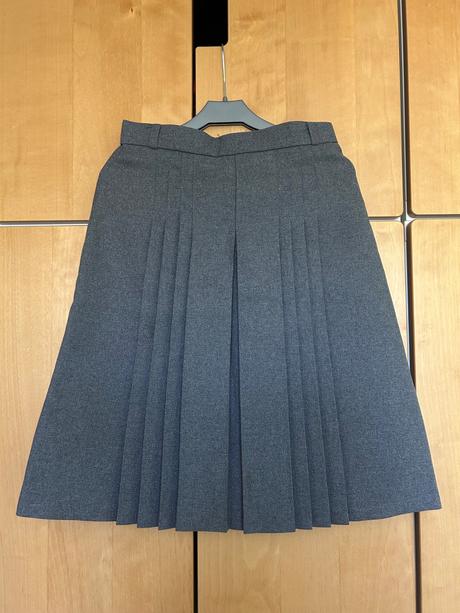 Iba opraná sukňa, mothercare,146