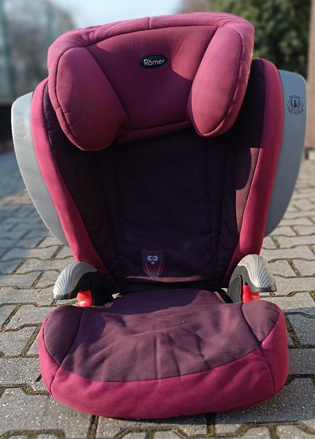 Autosedačka, britax