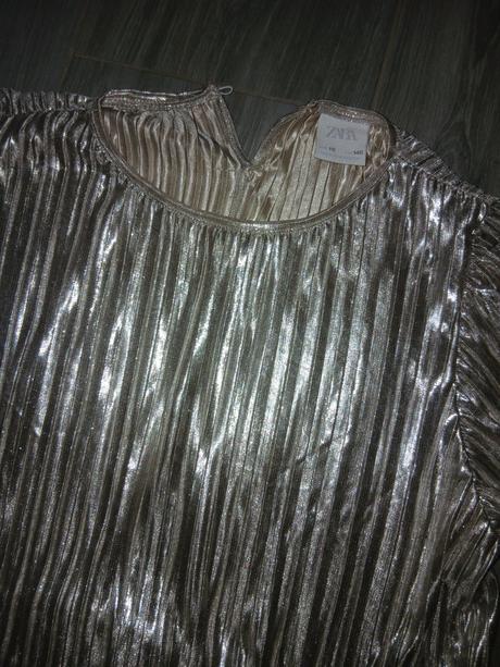 Strieborna plisovana blúzka crop, zara,140