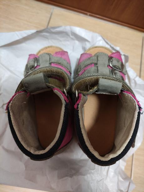 Nosene sandalky neoprot c. 26 1/2, 26