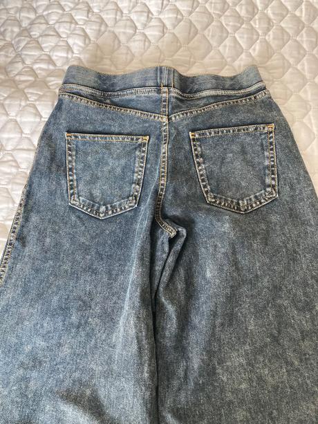 Rozsirene dzinsy hm, h&m,146