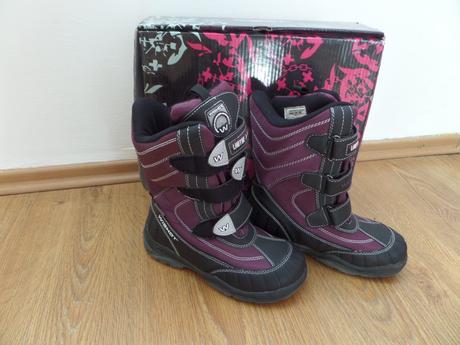 Vysoké športové čižmy, 34