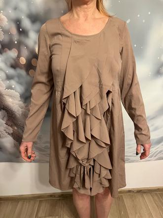 Pohodlne a lahucke saty, zakryvajuce nedostatky, 42