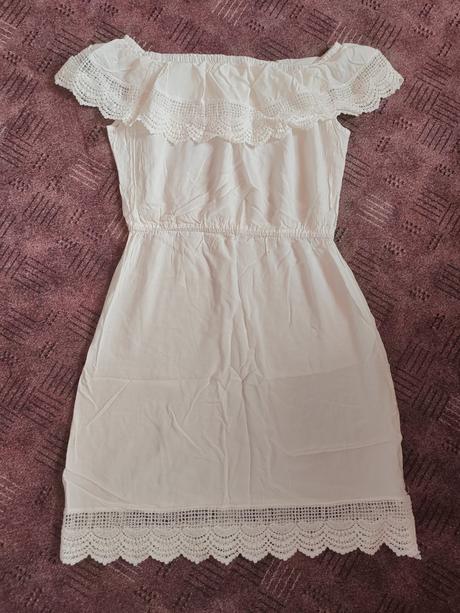 Dámske šaty s čipkou, l