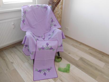 Set obrusov fialová hrozno, ručne vyšitý, 