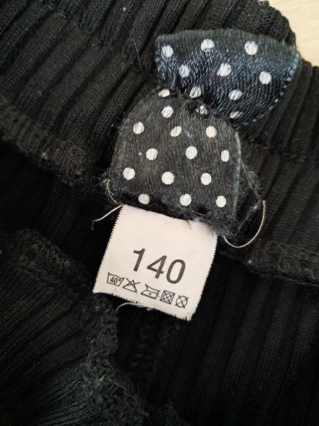 Sukňové kraťasky, 140