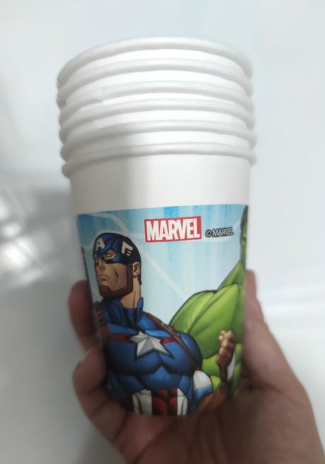 Papierové poháriky a taniere avengers, slamka iron,