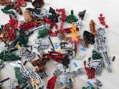 Zmiešané viacej starších modelov robotov, 