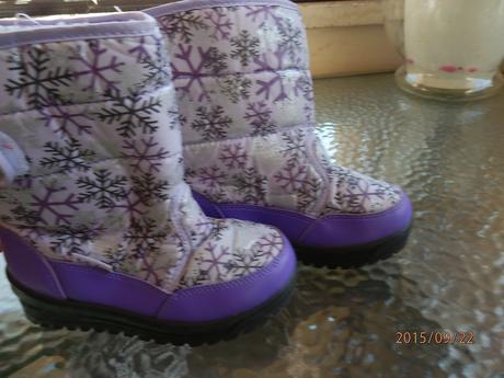 Fialové snehule, 28