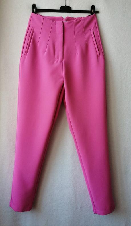 Pekné nohavice s vyšším pásom, 38