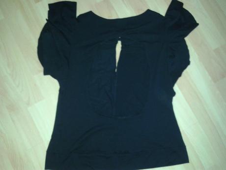 Zaujimavo strihane tricko asos, 44