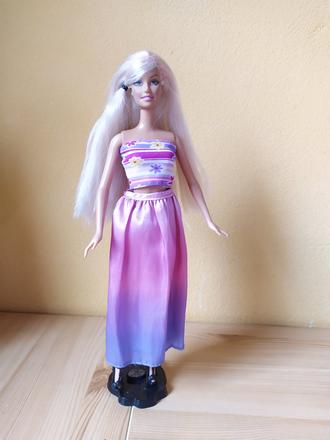 Barbie salon surprise, 