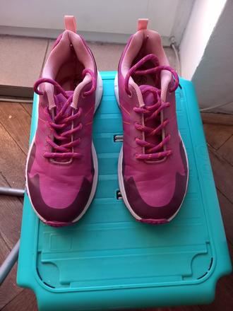 Nepremokavé tenisky, botasky, turistické topánky, 35