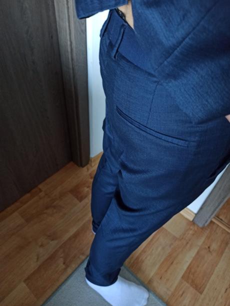 Oblek  h&m  veľ.50, m