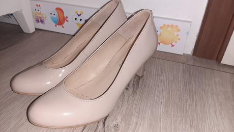 Lakovky lasocki, lasocki,37