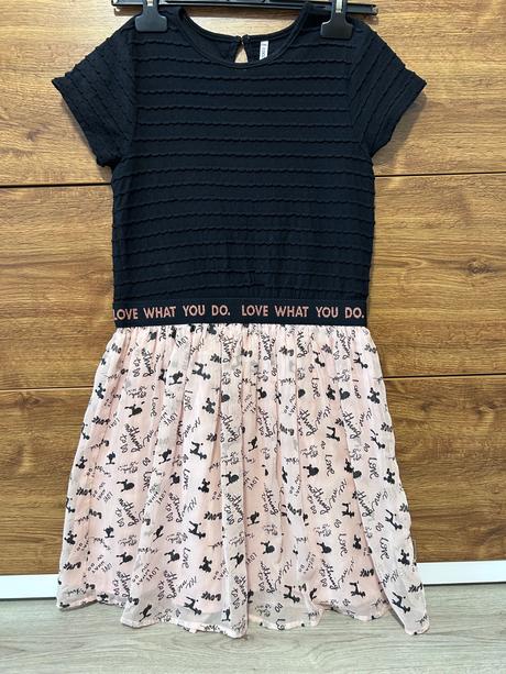 Šaty s pudlíkmi, coccodrillo,152