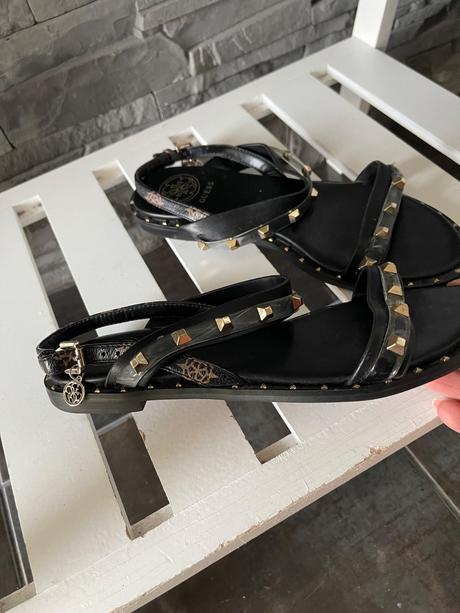 Guess v.36, guess,36