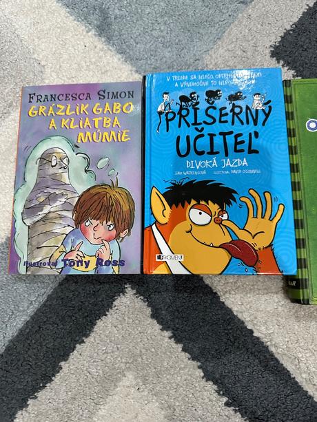 Knihy harry potter,denník odvážny bojko,