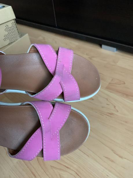 Sandálky, 34