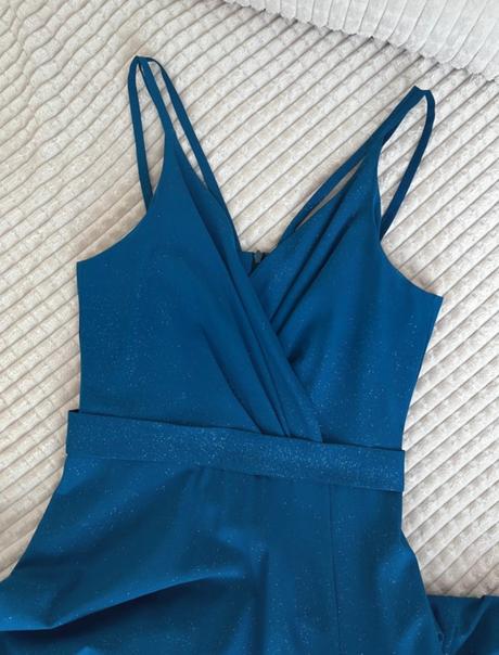 Elegantné dlhé spoločenské šaty, 34