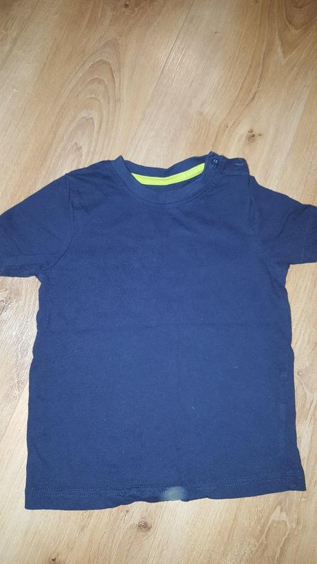 Dve tričká na 12-24 mes, lupilu,92
