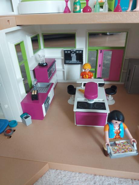 Playmobil obrovská vila+bazén+hosťovský dom+auto, 