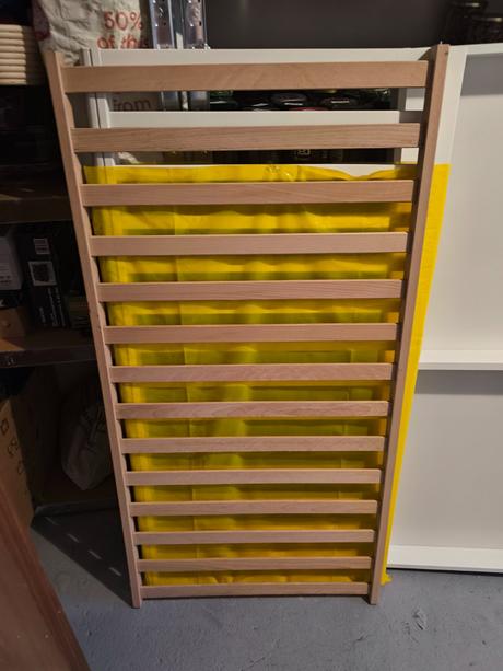 Drevena postielka na kolieskach 124x64, 