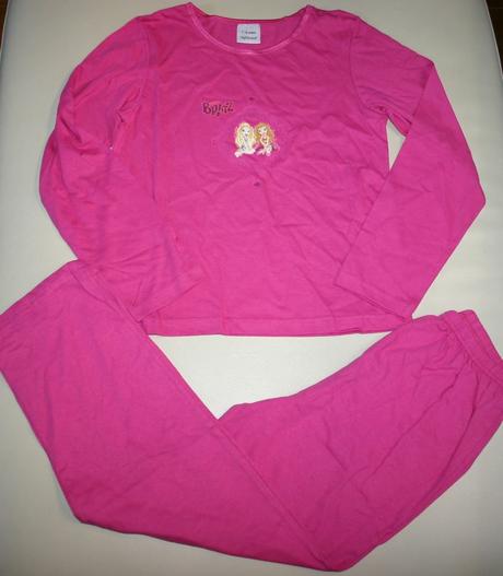 104/110 nenosene bratz pyzamko,4-5 r., 110