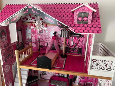 Kidkraft domček pre bábiky amelia,