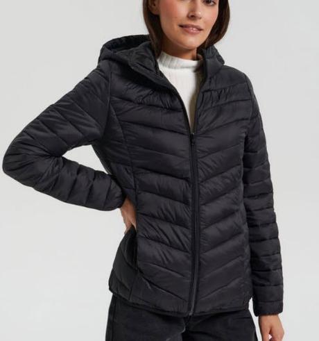 Prechodná ľahká bunda značky oysho, pc 80 eur, s