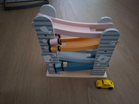 Polar b drevena klzacka pre 4 autá, 