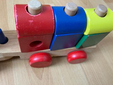 Drevený vláčik,