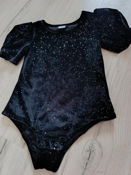 Zamatové trblietavé body, 110