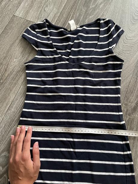 Pásikavé úzke šaty, xs