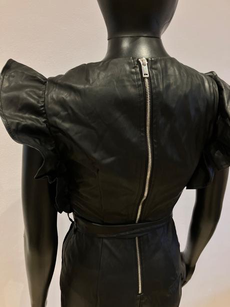 Dámsky kožený overal s volánmi bershka (24), bershka,xs