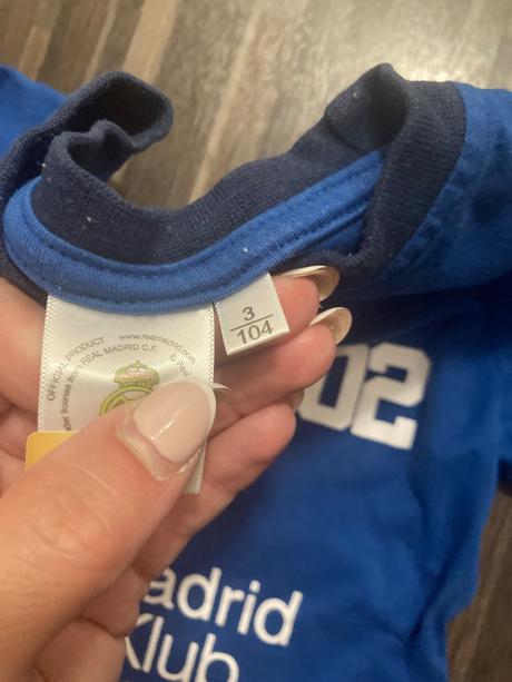 Pyžamo real madrid, 104