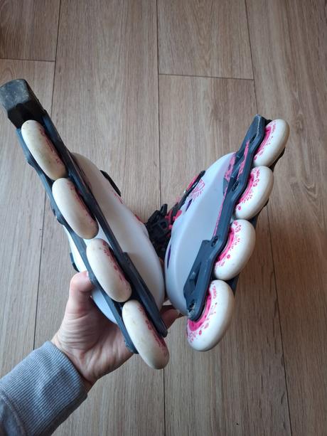 Kolieskové korcule, 28