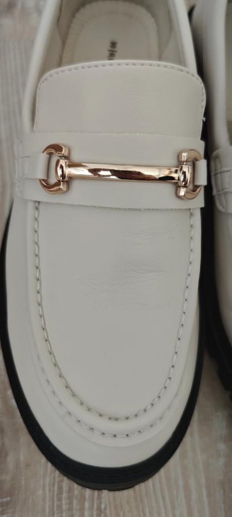Loafery s prackou, reserved,39