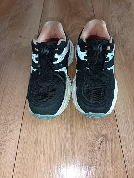 Botasky reserved, reserved,31