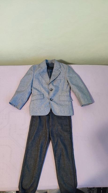 Chlapčensky oblek, 110